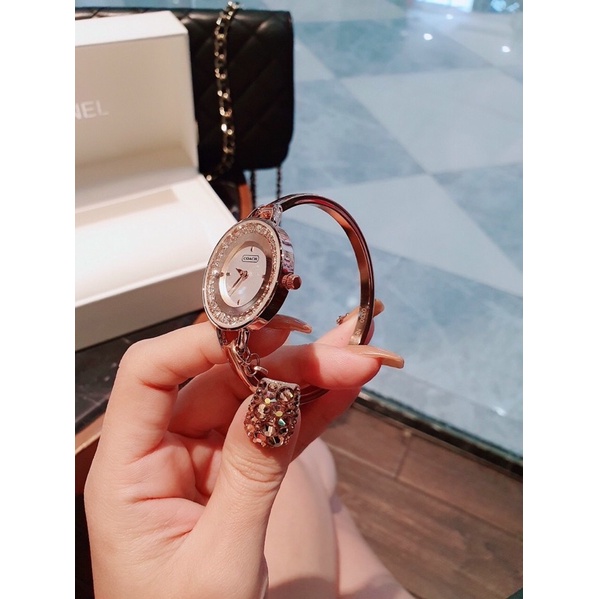 Đồng hồ Coach nữ viền đá thời trang
