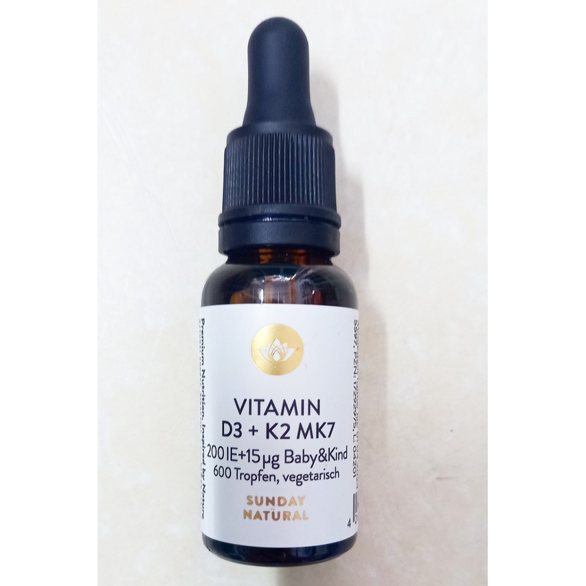 Vitamin d3+k2 Mk7 Sunday Natural lọ 20ml Đức . Bổ sung vitamind3k2m7 giúp hấp thụ canxi cho bé phát triển xương răng