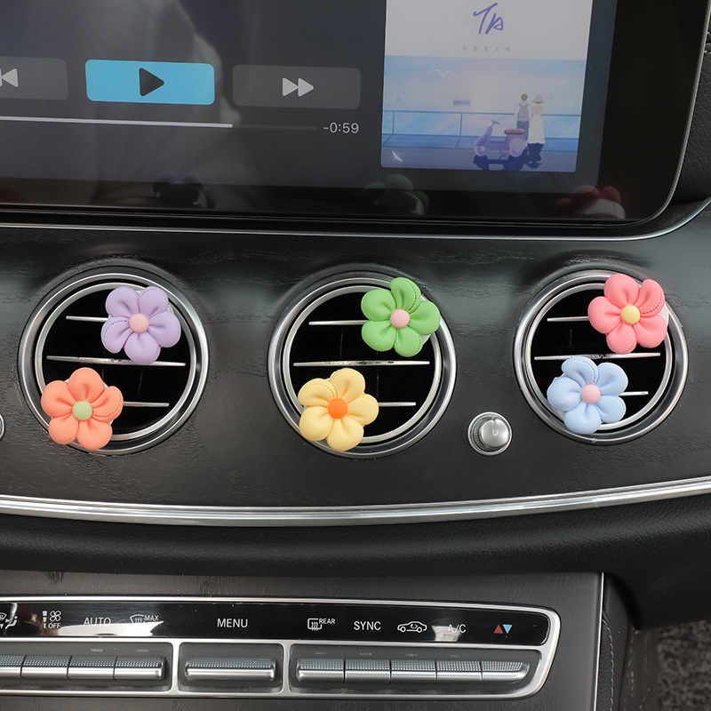 Kẹp Khuếch Tán Nước Hoa Gắn Điều Hòa Xe Hơi Tiện Dụng