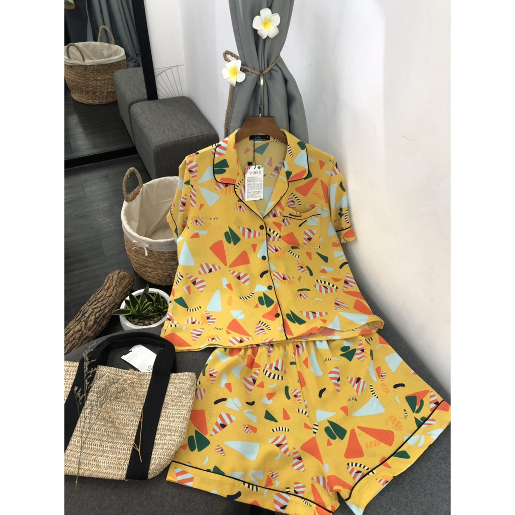 Đồ bộ mặc nhà pijama họa tiết VIBES Pattern Yellow Py Set