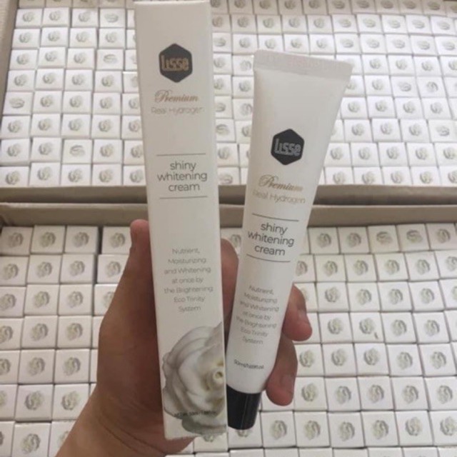 Kem face dưỡng trắng da nâng toner Lisse 50g