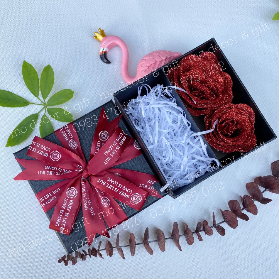 Hộp Dài Hoa Nhũ Đựng Son, Đựng Quà Kích thước 13,5cm x 13,5cm x 7cm - MƠDECOR