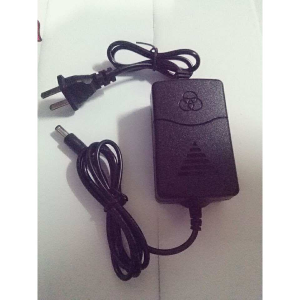 Nguồn 5V_2A (vỏ, jack cắm, phích đầy đủ)