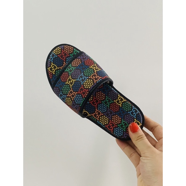 Dép lê trẻ em không chọn mẫu