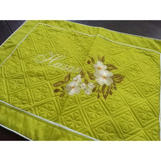 Vỏ gối satin thêu