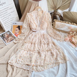 Đầm hoa phối bèo cutout eo hở lưng