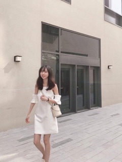 Đầm suông rớt vai