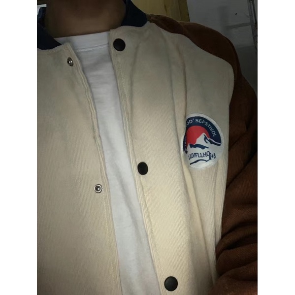 Áo khoác bomber varsity jacket nam nữ in logo chất len tăm màu xám, nâu cổ điển