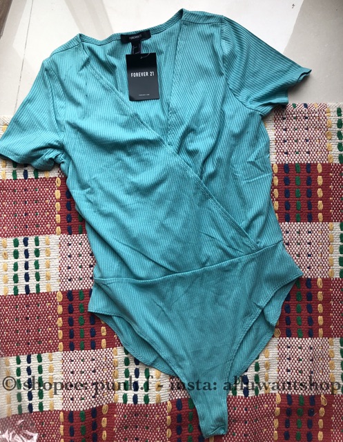 Áo thun gân Surplice Bodysuit F21 VNXK