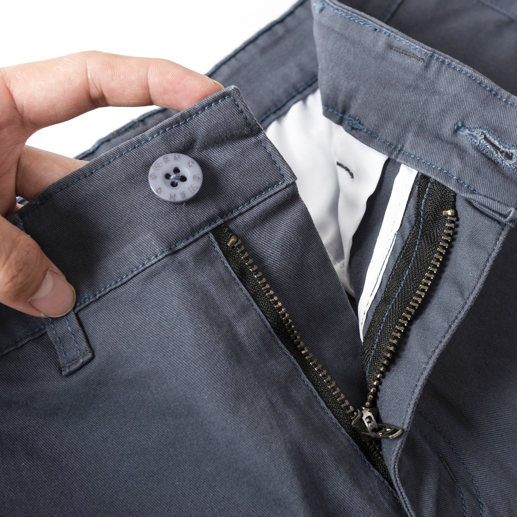 Quần short nam kaki Owen màu xám, chất liệu vải cotton cao cấp, co giãn, trẻ trung, dáng slimfit năng động