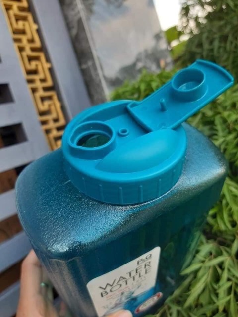 Bình đựng nước LOCK & LOCK 2,1 lít ( có màu xanh lá )