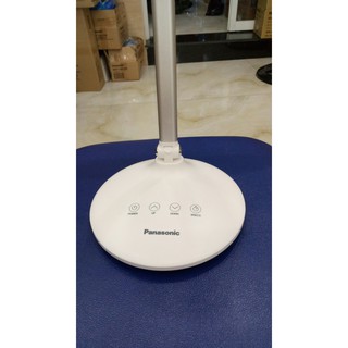Đèn bàn Panasonic HH-LT062019
