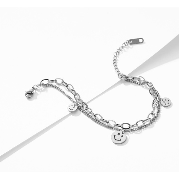 Lắc nay nữ titan cao cấp hình mặt cười siêu cute - Đem lại vẻ đẹp, sang trọng, quý phái cho người đeo