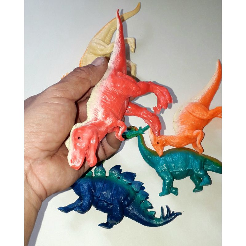 Sét 6 con khủng long mô hình bằng nhựa cứng dài 16 cm đến 18 cm