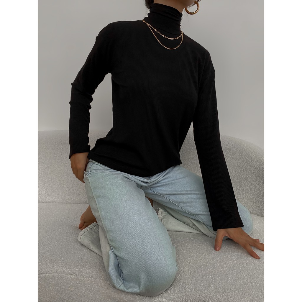 Là min - Áo Cổ Lọ Tay Dài Black Turtle-neck Top