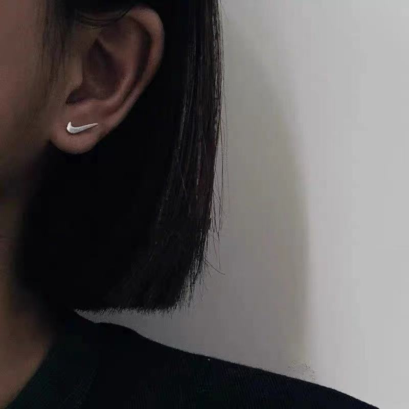 Bông Tai Mạ Bạc Hình logo Nike Thời Trang
