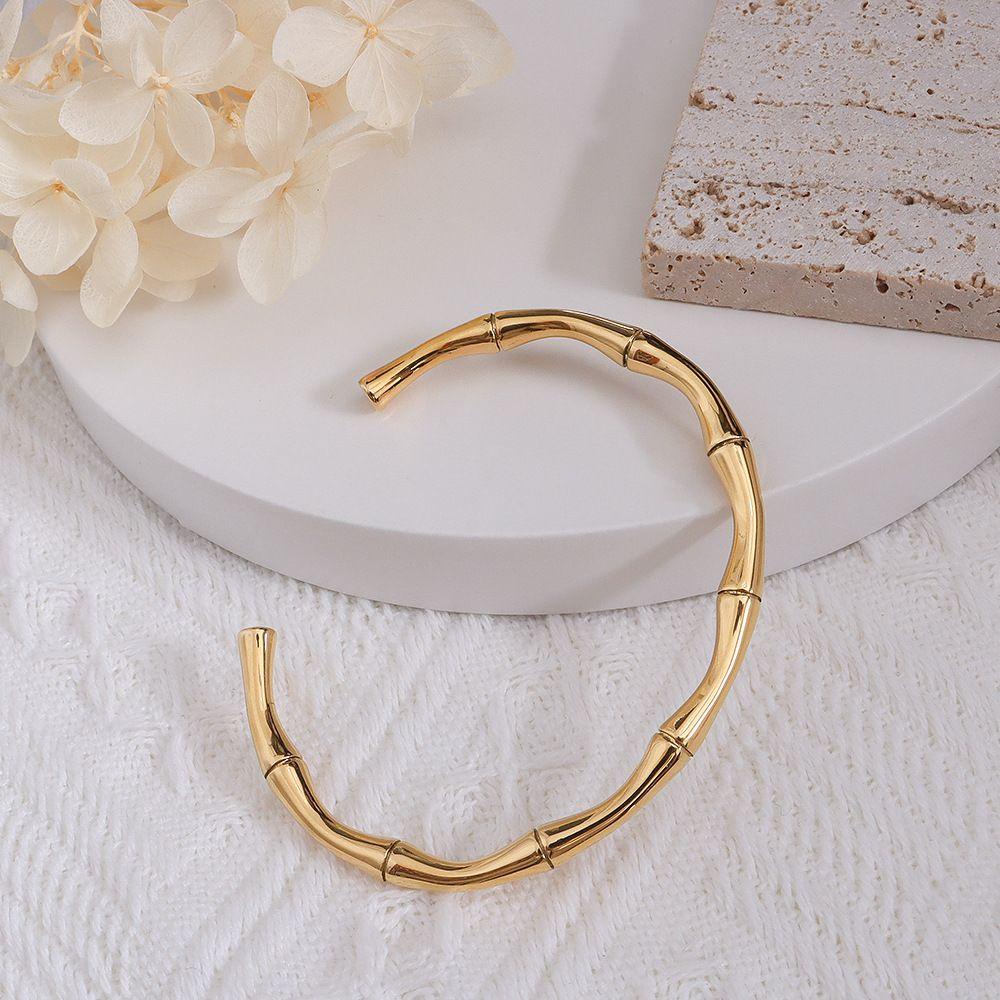 Vòng Tay Hợp Kim Đồng Xoắn Đơn Giản Làm Quà Tặng Sinh Nhật Cho Bạn Gái
