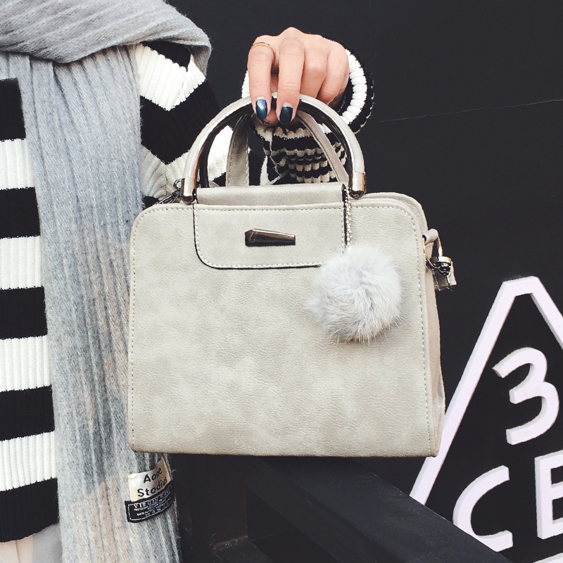 Túi đeo chéo IELGY phủ lông họa tiết đơn giản phong cách Hàn Quốc tùy chọn màu sắc