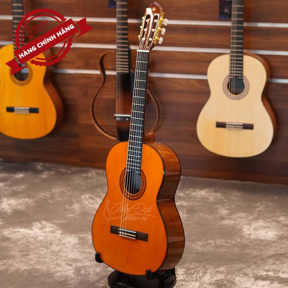 Đàn Guitar Classic Yamaha C70 Thuộc Dòng Cổ Điển, Kích Thước Lớn, Phù Hợp Cho Người Mới Bắt Đầu