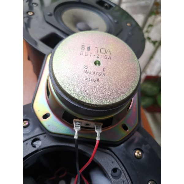 Loa âm trần Bass Reflex TOA F-101CM Nhật Made in Indonesia.