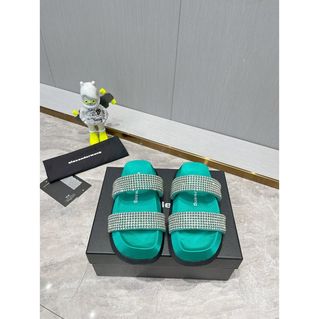 Xăng đan đế dày thời trang cao cấp thương hiệu Alexander Wang thiết kế đính đá sành điệu, trang trọng
