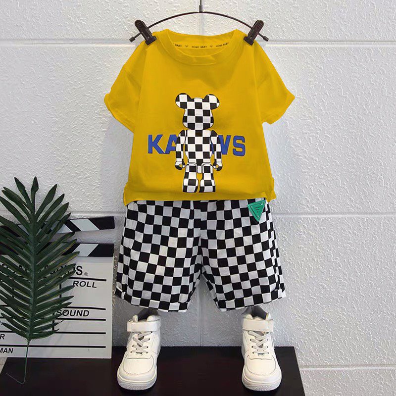 Bộ quần áo bé trai Babekids cotton hình in Gấu KAVS,thời trang dành cho trẻ em từ 4 đến 10 tuổi