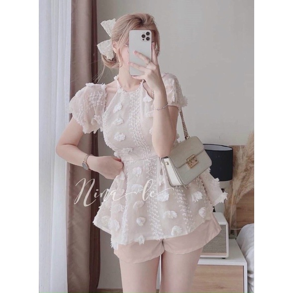 Set cổ yếm hoa nổi tay bồng hai lớp trắng xinh tiểu thư - sét áo cổ yếm babydoll dáng xoè kèm quần short hoa nổinhư hình