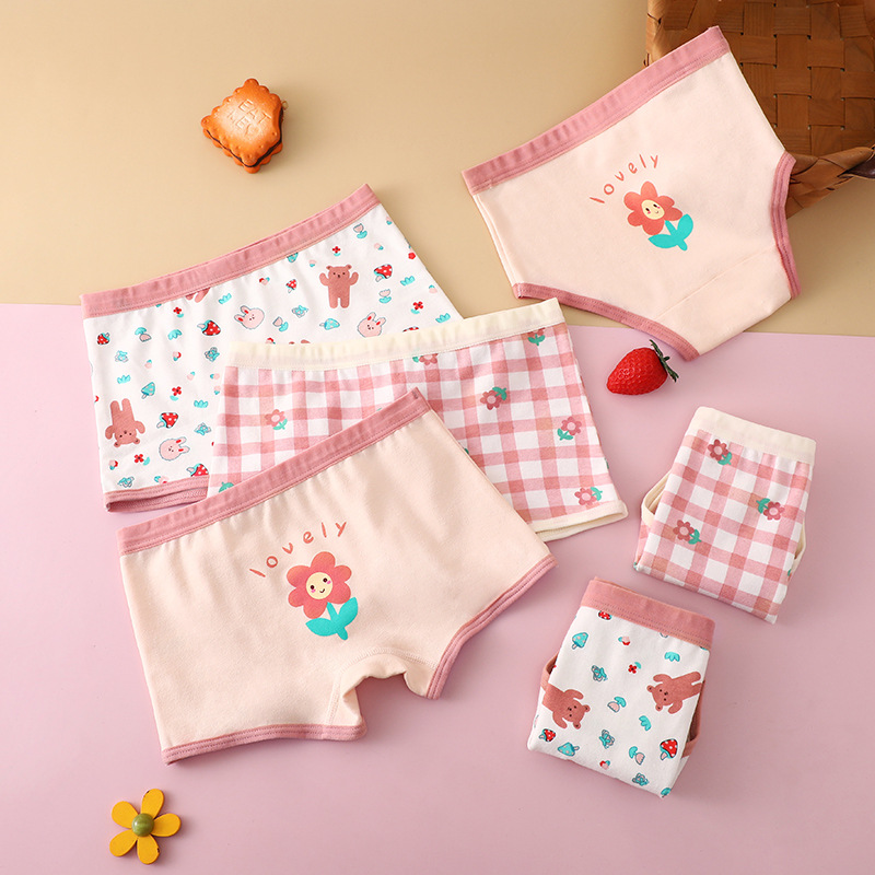 Bộ 3 cái quần lót cotton thiết kế đáng yêu cho trẻ nhỏ