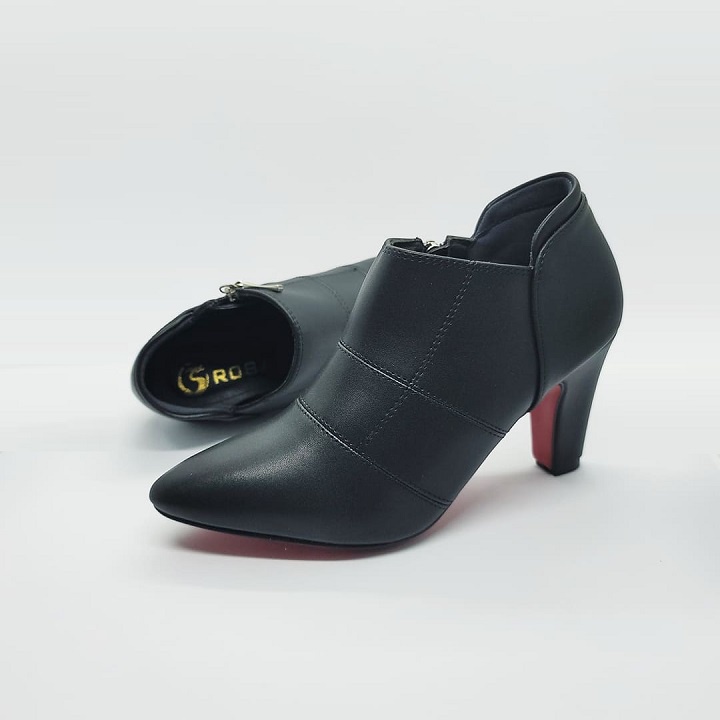 Giày boot nữ cổ thấp đế cao 7cm màu đen hàng hiệu rosata ro27