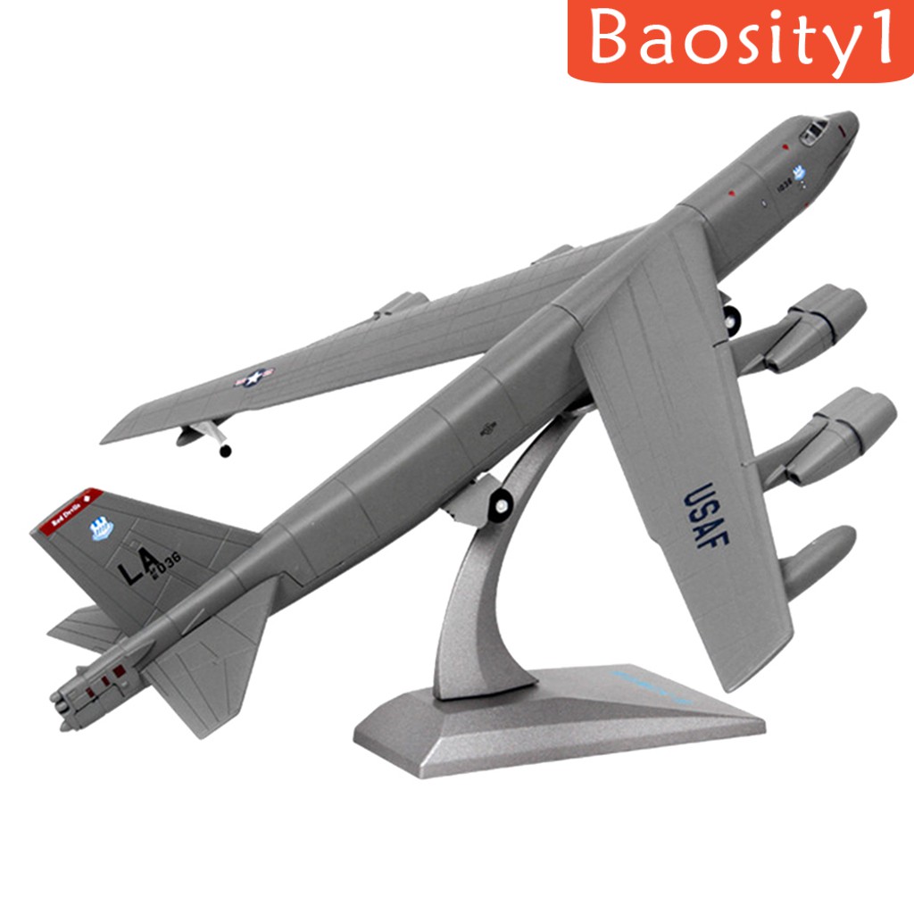 Mô hình máy bay chiến đấu Mỹ B-52 tỷ lệ 1/200 sinh động
