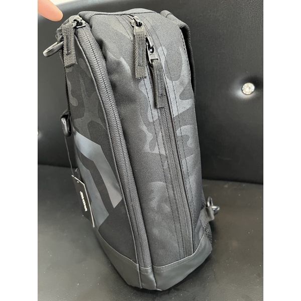 Túi đeo daiwa đạt chuẩn 100%  chât liệu siêu đẹp