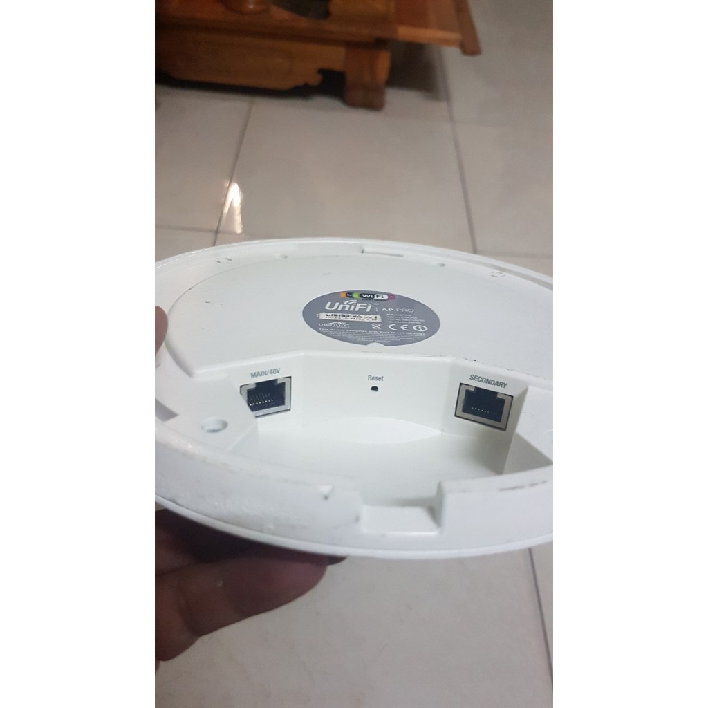 Phát wifi chuyên dụng Unifi AP PRO 2 băng tầng sóng khỏe