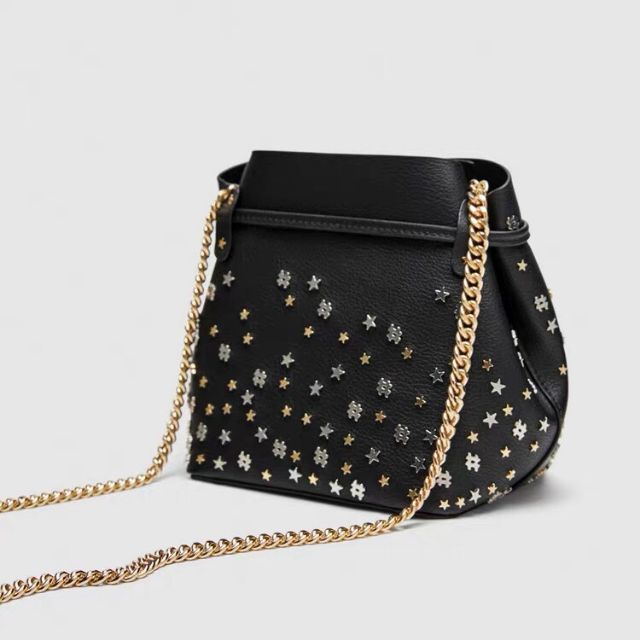 Túi za.ra đính sao