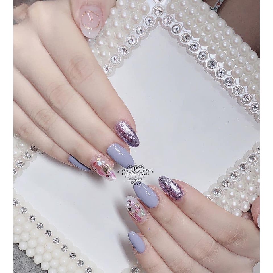 Sơn gel màu tím lavender cực xinh mẫu HOT 2021