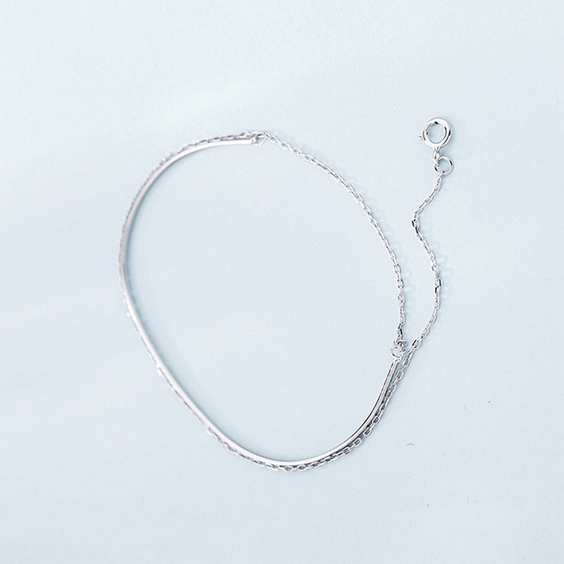  Vòng tay hợp kim mạ bạc kiểu dáng đơn giản cho nữ | BigBuy360 - bigbuy360.vn