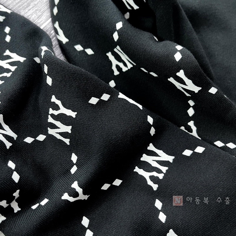 Áo nỉ NY kim cương xuất bé trai