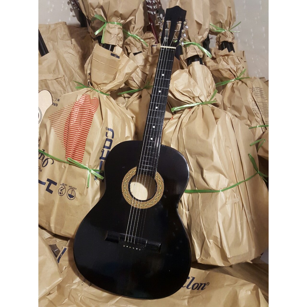 Đàn guitar classic màu đen kèm phụ kiện, quyển HD cho mới tập