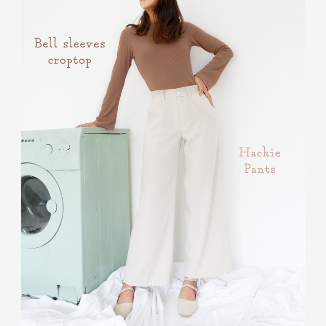 Bell sleeves - croptop dài tay loe | BigBuy360 - bigbuy360.vn