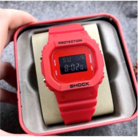 Đồng hồ thể thao thời trang