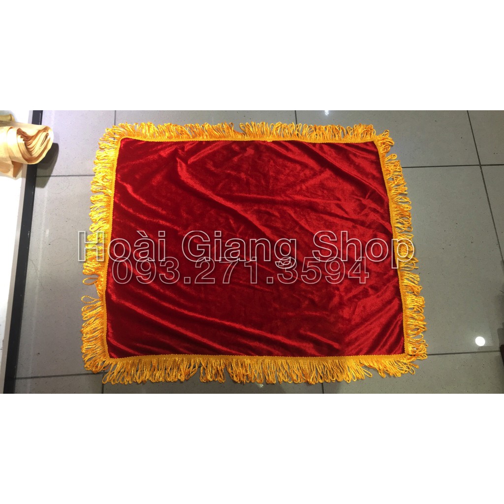 Khăn trải măm, Khăn phủ đỏ