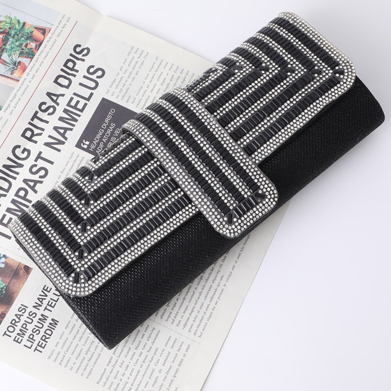 Ví Cầm Tay Đính Đá Lấp Lánh Dành Cho Nữ