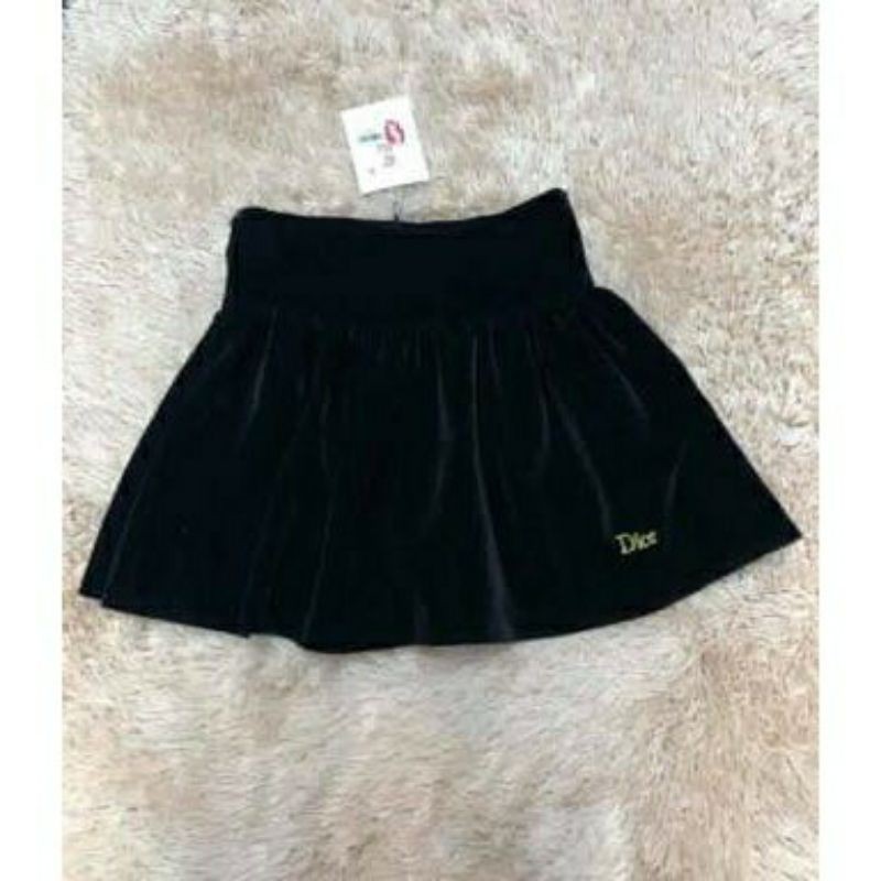 Chân Váy Nhung Trơn Đính Logo D.i.o.r..999.. Cao Cấp { Bán Sỉ } | BigBuy360 - bigbuy360.vn
