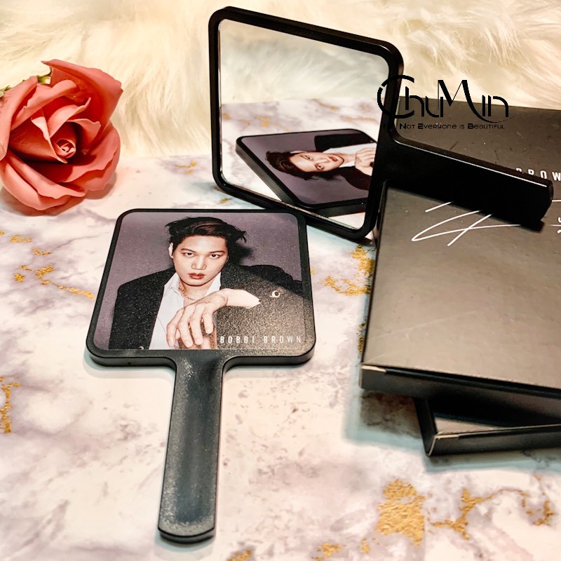 Gương Trang Điểm Mini Cầm Tay BobbiBrown KAI Mirror