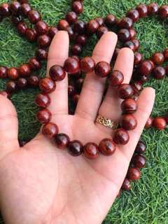 Vòng gỗ sưa Quảng Bình