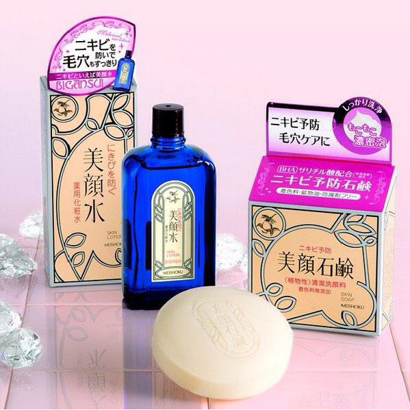 Combo Meishoku gồm xà phòng và lotion giảm sạch mụn 90ml