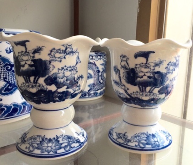 Ly sứ Bát Tràng cắm quả phật thủ