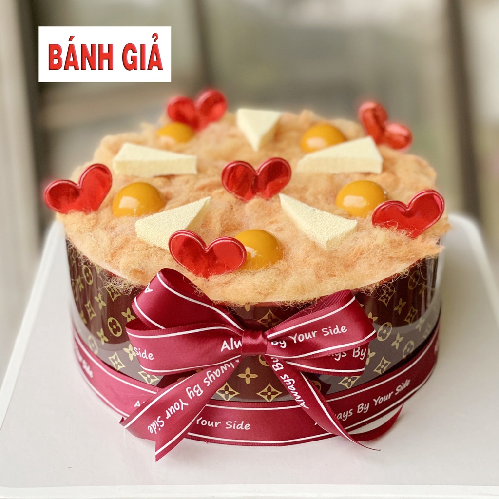 Bánh kem mô hình - mẫu bông lan trứng muối , bánh sinh nhật trưng bày