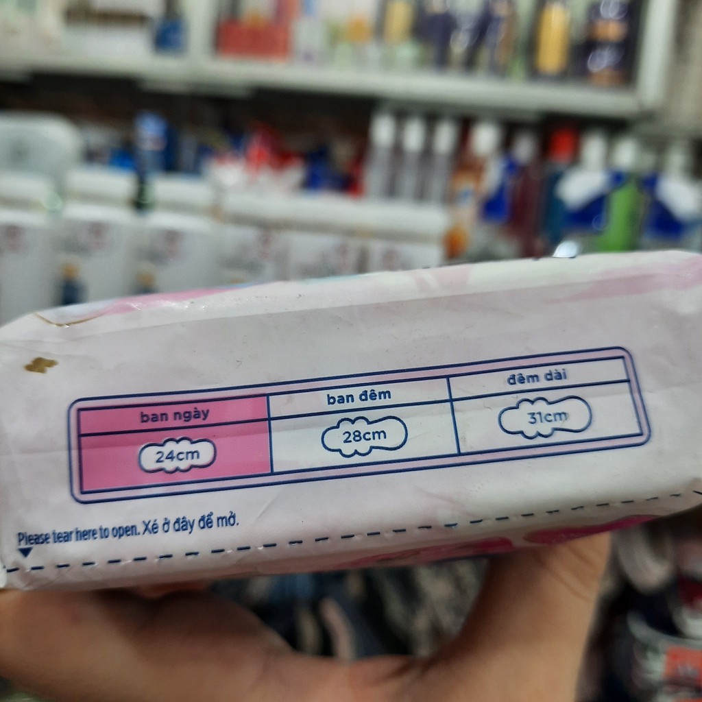 Băng vệ sinh Whisper Skin Love siêu thấm siêu mỏng cánh 5 miếng
