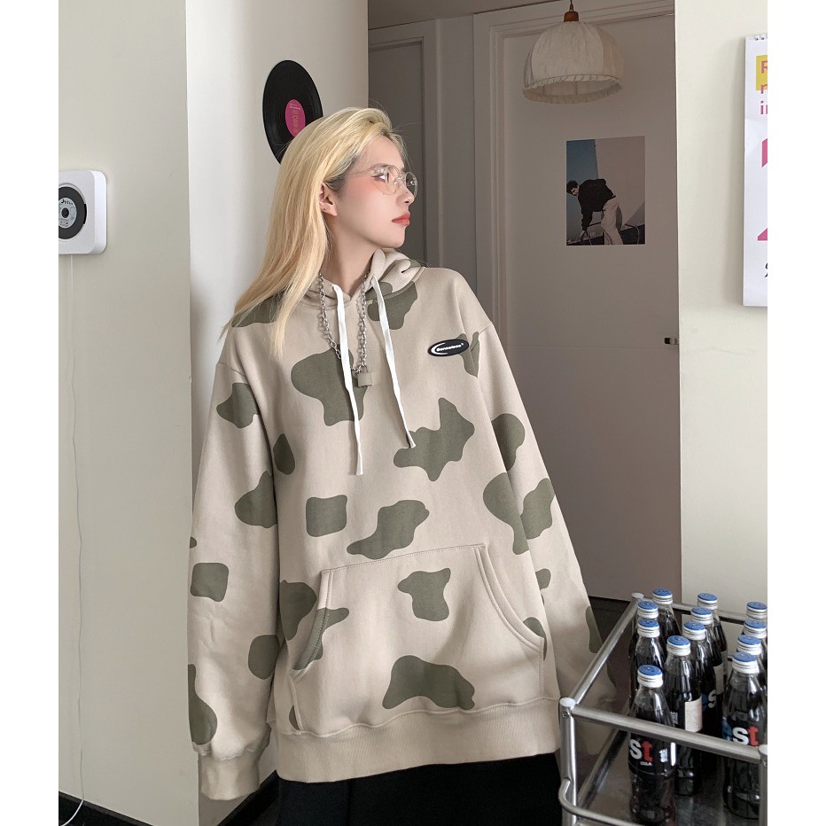 Áo hoodie họa tiết bò sữa