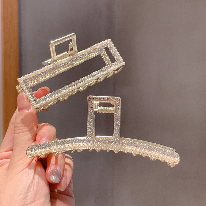 Kẹp Càng Cua Lớn Đính Ngọc Trai Sang Trọng Cho Nữ